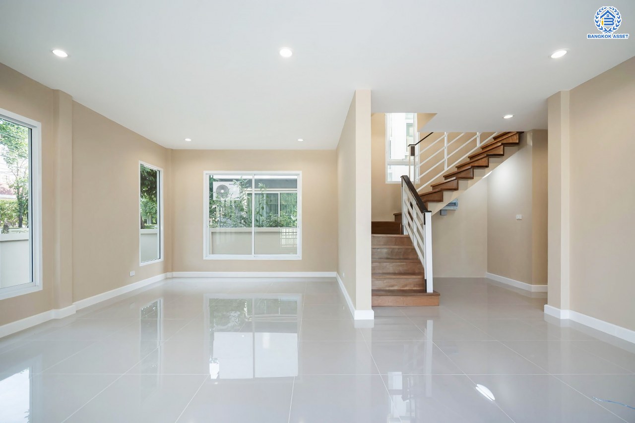 บ้านมือสองตกแต่งใหม่ โครงการ ดีซิโอ้ อรดา ราชพฤกษ์ หลังมุม เนื้อที่ 50.6 ตร.ว. ตอบโจทย์ทุกการอยู่อาศัย ฟังก์ชัน 3 ห้องนอน 3 ห้องน้ำ 2 ที่จอดรถ บรรยากาศเงียบสงบ บนทำเลเดินทางสะดวก เชื่อมต่อหลายเส้นทาง ใกล้รถไฟฟ้าสายสีม่วง "สถานีบางรักใหญ่"